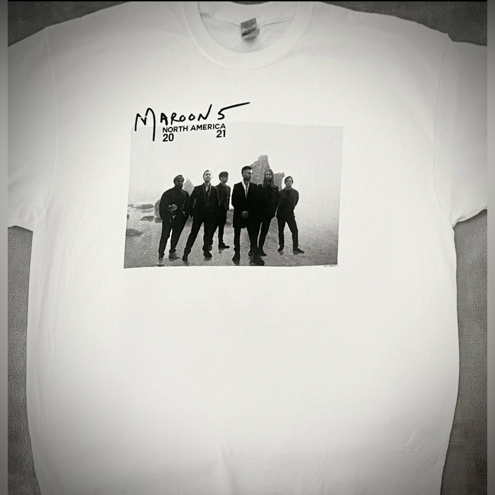 RARE Maroon 5 MMXXI World Tour Concert Shirt - 2XL - Charlotte NC Show